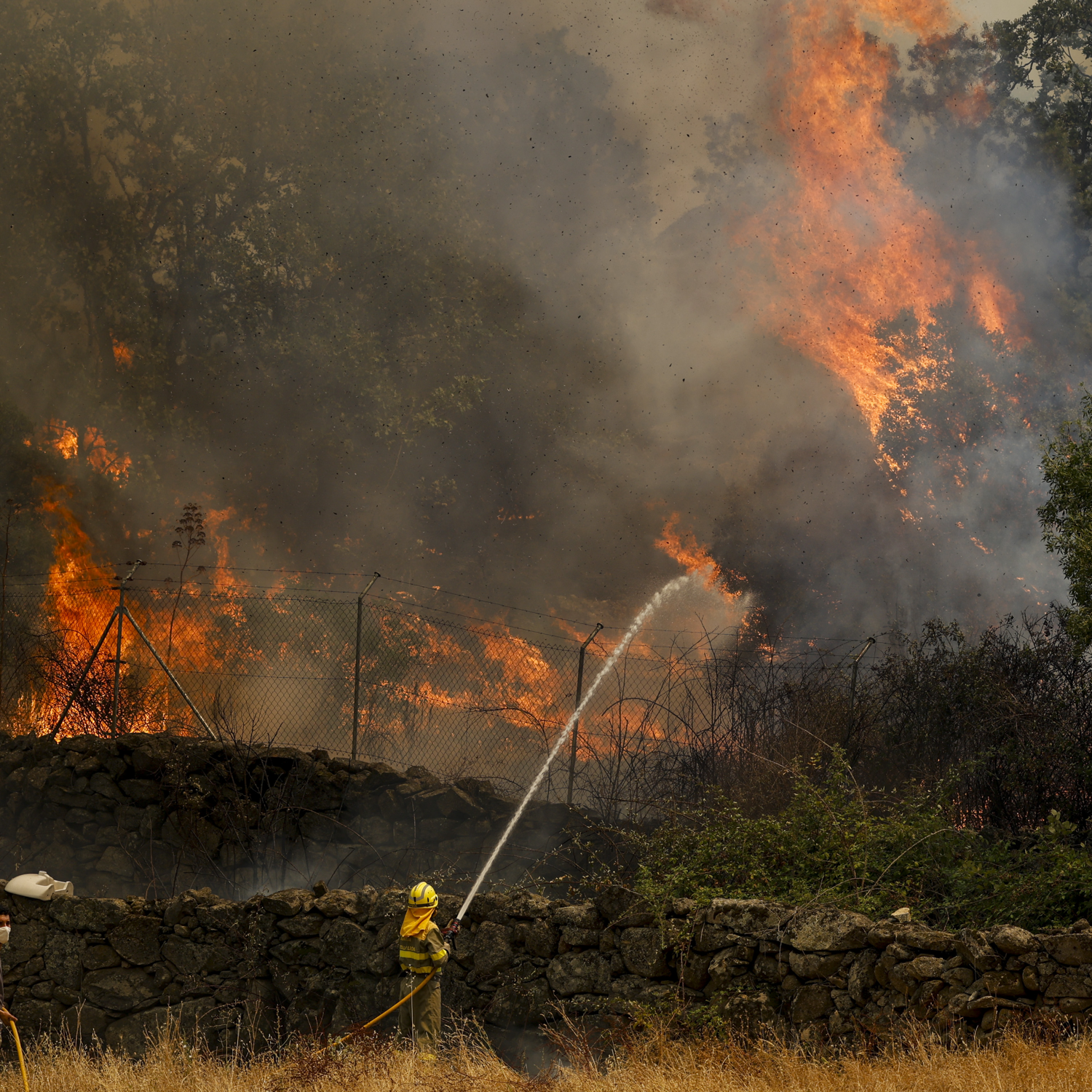 Cover art for the episode "France and Spain race against the clock to contain extreme wildfires" from Apple News Today