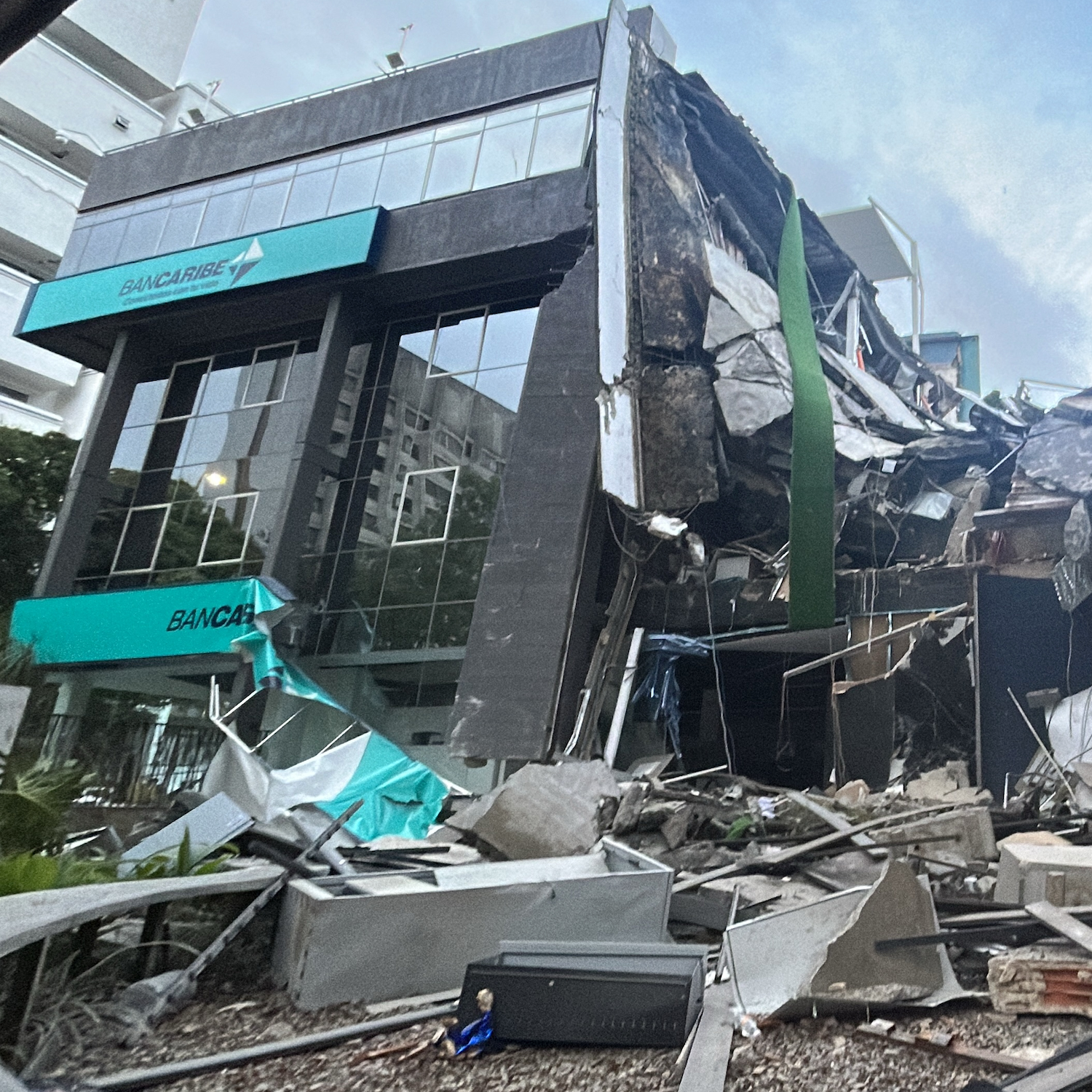 Back-to-back earthquakes devastate Venezuela