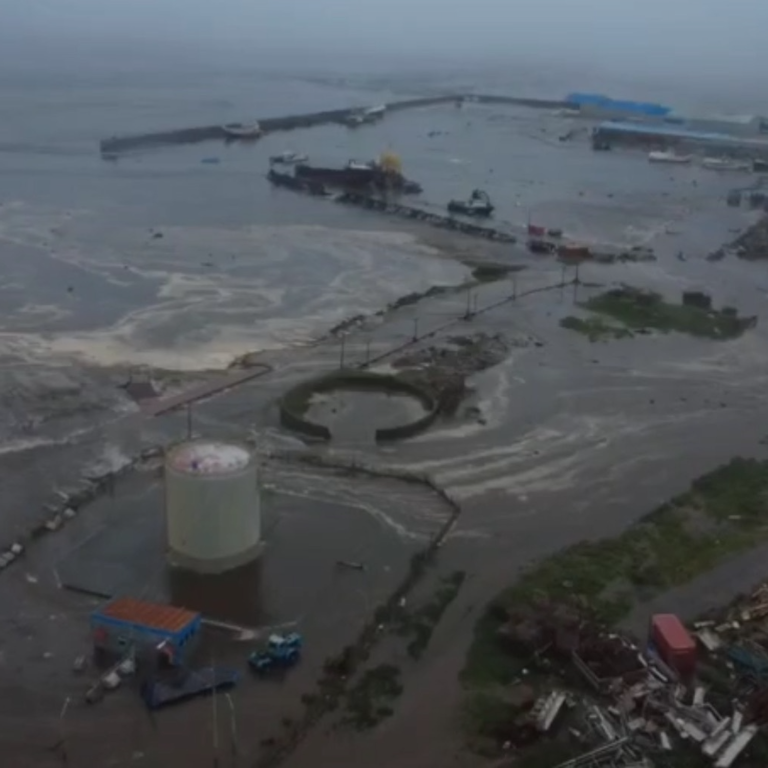 Tsunami waves reach U.S. after Russian earthquake. What to know.