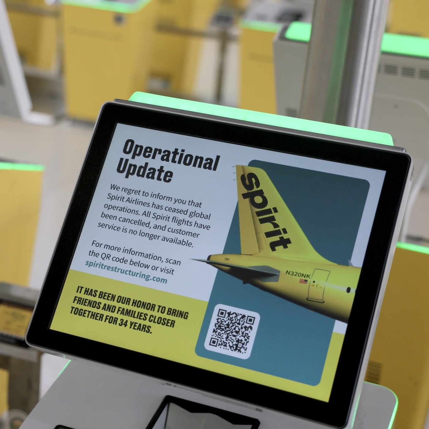 Why Spirit Airlines abruptly shut down